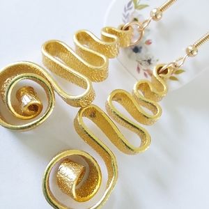 Zigzag Handmade one-of-a-kind flat wire-wrapped e…